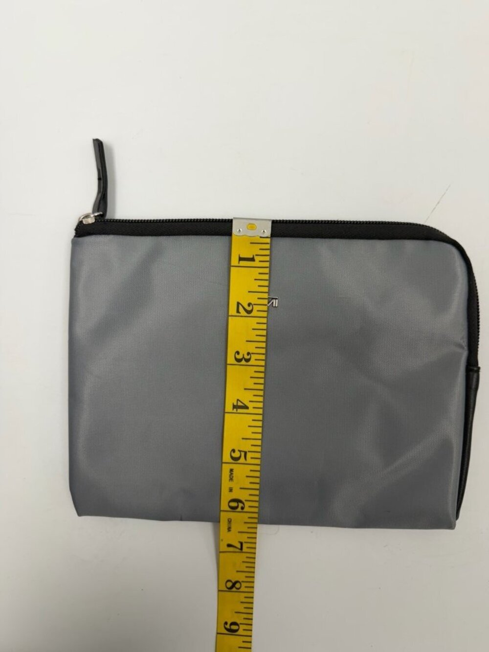 Tumi for Delta Travel Case Makeup Bag Women’s Grey - Picture 6 of 9